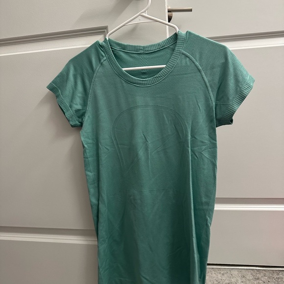 lululemon Teal Short Sleeve swiftly tech - Picture 1 of 3